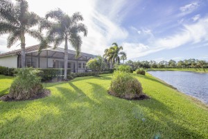 backyard_pool_lake